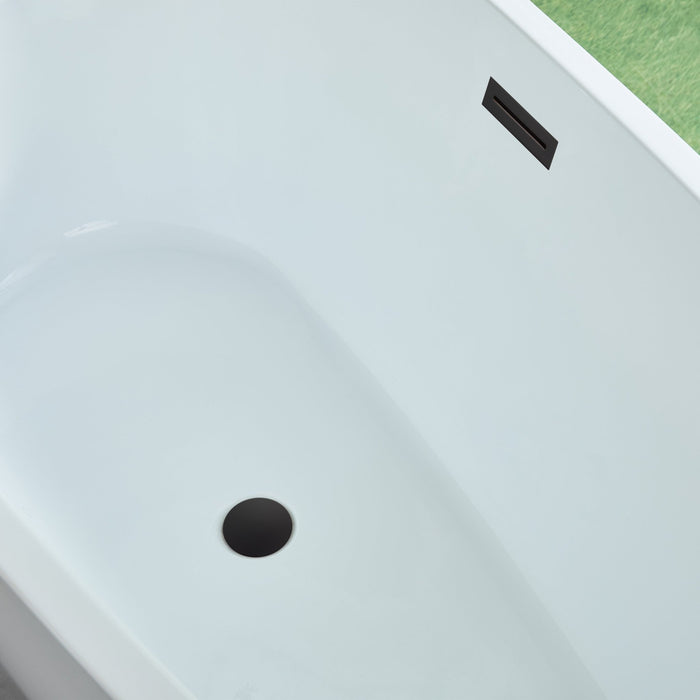 Freestanding Acrylic Bathtub - HomeBeyond