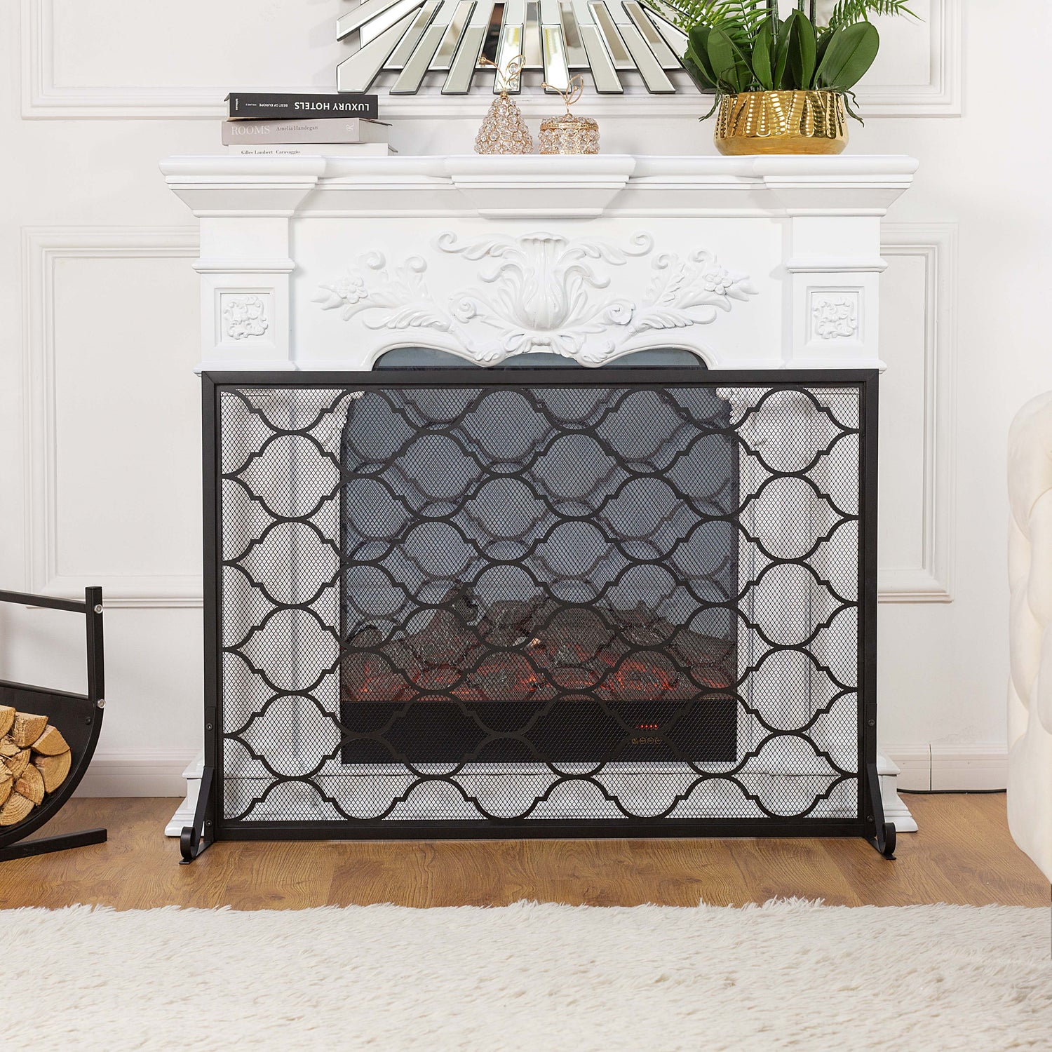 Iron fireplace screen